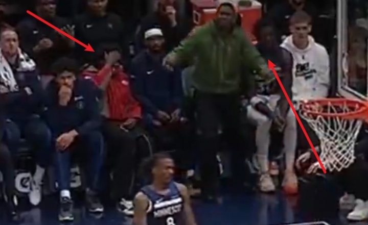 开云体育中国-戈贝尔筐底放篮不进！场边麦丹无奈捂脸&amp;华子直接站起无语摊手